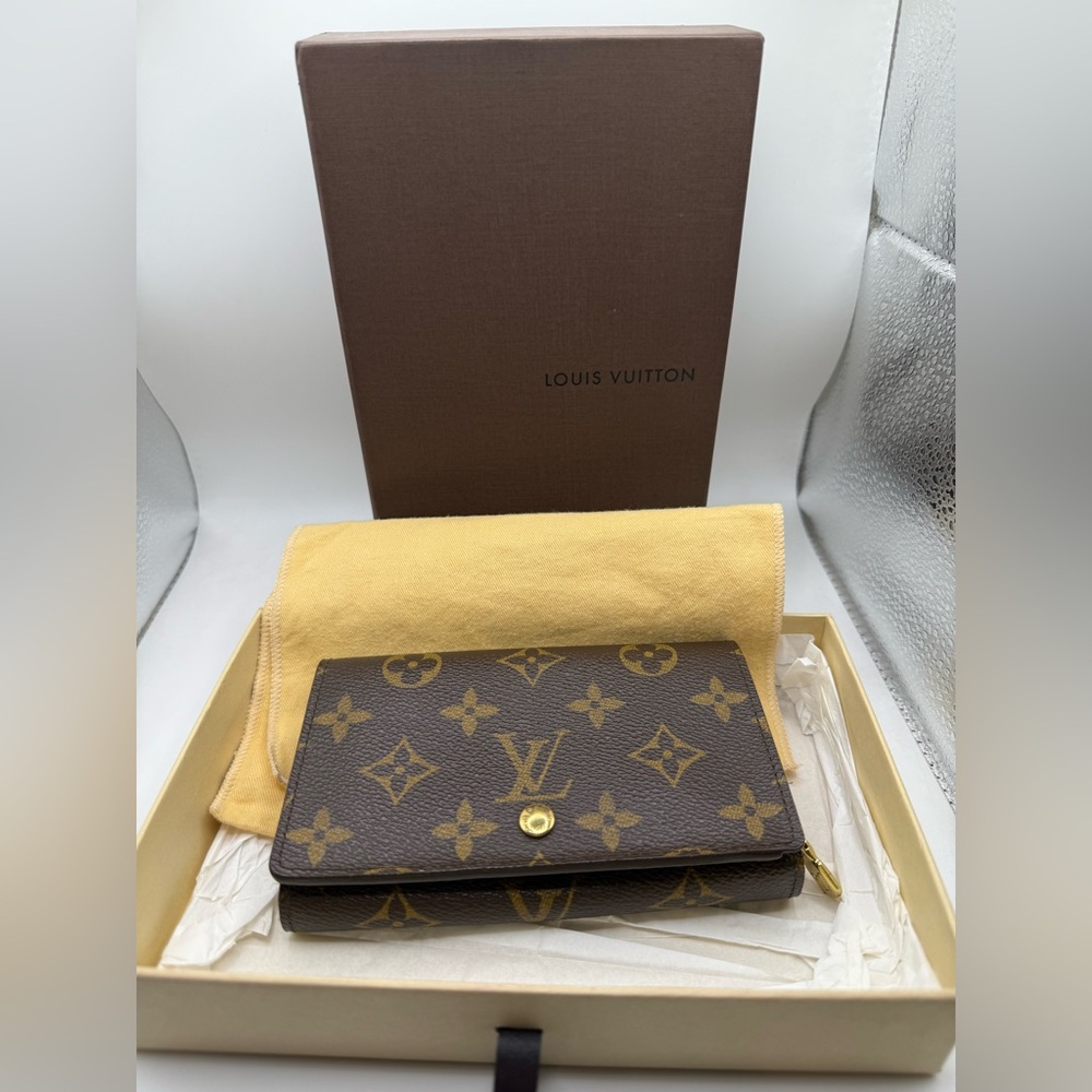Louis Vuitton monogram Tresor Wallet